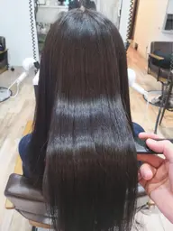 🌈艶髪に🌈似合せカット+美髪縮毛矯正+髪質改善トリートメント