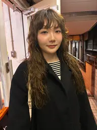 女性1日1人限定！学生割U24レディースカット＋パーマ＋トリートメント🍾🍾