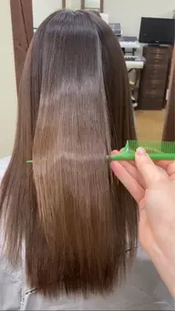 【傷みをおさえた縮毛矯正】