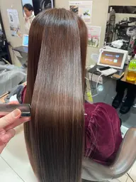 【✨メンテナンスメニュー(カット有)✨】カット + ケアカラー ∔ 極上トリートメント