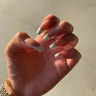 フレンチネイル／カラーグラデーション　（ベースなし）オフあり