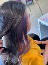 🍓イヤリングカラー🍓ワンブリーチ➕ワンカラー➕髪質改善プラチナトリートメント🫧※当日予約不可