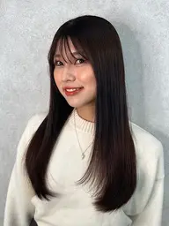 カット6600円＋カラー9900円＋毛髪診断3300円＋ヘッドスパ＝定価25300円