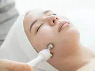 【素肌強化＆透明艶肌】生ヒト幹細胞×高濃度ビタミンC誘導体ポレーションエステ。毛穴レスなたまご肌へ♡