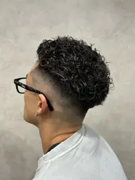 🔥バチバチメンズフェードカット✖️極道パーマ🔥土日祝＋2200円