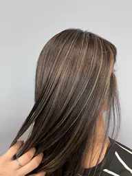⭐️20周年記念⭐️🫧サラ艶うる艶髪へ🫧カット＋髪質改善ストレート