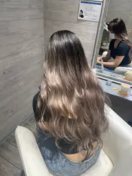 🍮根本が伸びてもプリンが目立たない🍮毛先ブリーチグラデーションカラー