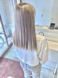 👑人気Ｎｏ．1透明感抜群👑カット＋ブリーチ＋髪質改善カラー＋トリートメント   ¥15400