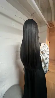 まとまりある髪へ【縮毛矯正+カット+トリートメント】