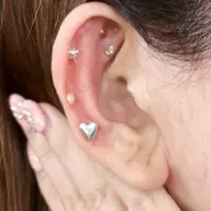 💎耳つぼジュエリー💎両耳​〜​16粒