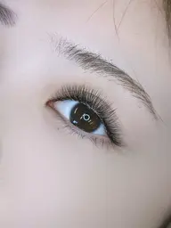 SNSモデル募集💗施術内容→ボリュームラッシュ💘『LED100束〜120本』マツエク講師が施術担当👩🏫