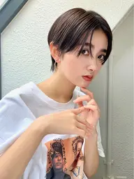 平日《ミニモ学割》🌸【学生就活成就】ツヤ黒染め+好印象カット✄