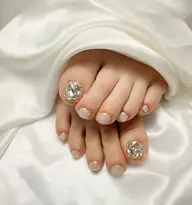 キラキラ✨ビジュー💎フットネイル✨
