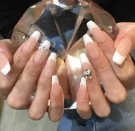 シンプルネイルの定番フレンチ💕オフ込み税込み価格