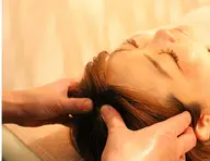 【新規限定】全身アロマと足つぼもヘッド付ご褒美コース♪アロマリンパマッサージ90分 通常10800円