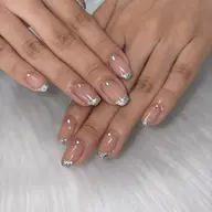 🌷🍀フレンチコース🍀🌷パーツ2本付け放題・ベースカラーあり・当店他店ジェルオフ無料