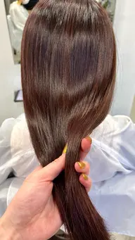 【今だけ30%オフ‼️】【ツヤツヤになりたい方必見👀】似合わせカット✂️+3ステップトリートメント🧼