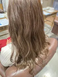 小顔カット・透明感カラー(ハイライト)・保湿トリートメント