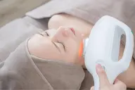 光フェイシャル  コラーゲンの生成を促し透明感ある素肌へ