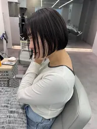 【髪質改善】カット+カラー+酸熱トリートメント(最後ストレートアイロンで薬剤を定着させるのでストレート仕上げになります)