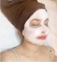 今話題の！！強炭酸生パック