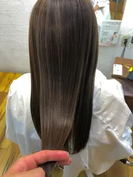 11月❤️似合わせカット+トレンドカラー＋髪質改善トリートメント❤️