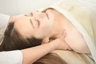 【✨1日1名様限定✨】ガチガチの首・肩こり◎デコルテマッサージ