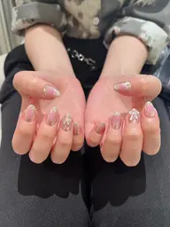 【𝑵𝒂𝒊𝒍 】オフあり∴アートやり放題パラジェルネイル💋((持ち込みデザイン・パーツ可能))