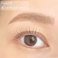 大人気パリジェンヌラッシュリフト🧡高濃度ケラチントリートメント付き🤍持ちが良く好評🌷しっかり上がります🌸