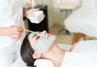 《Tゾーン毛穴クレイ付き 肌育WAX》