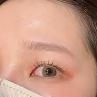 【ミニモ学割】まつげパーマ¥4,950★アイシャンプー&束感コーティング仕上げ✨40種以上からデザイン選定💫