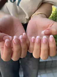 【オフあり】フレンチネイル🪽ベース混み¨̮