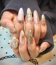 スカルプ長さ出し＋ジェルなんでも付け放題　　　　　　　　　　　　フレンチとグラデーションもこちらのご料金になります。