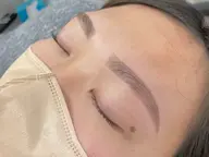 【NEW/眉毛スタイリング】アイブロウWAXスタイリング ¥4500+指名料¥300《shuuemura使用》 全員