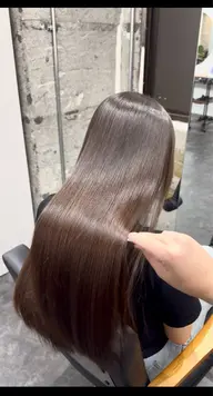 髪の毛のクセや広がりを抑えたい方に！💠縮毛矯正＋カット＋トリートメント💠