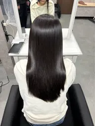 【湿気対策に】ツヤ感縮毛矯正