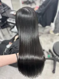 【☔️3月末まで限定🫧】癖、うねりを抑える縮毛矯正(リタッチもOK)＋カット＋カラー＋外部補修トリートメント🤍