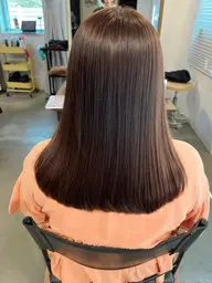 〈色持ちがいい☘️艶髪ケア剤入り〉ケアカラー＋Aujuaクイックトリートメント