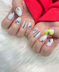 初回限定❗️【オフ込み】ジェル150分やり放題❤️時間内アートし放題✨持ち込みOK🙆‍♀️ニュアンス🆗