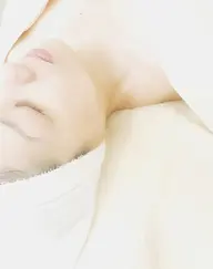 クイックフェイシャル … 普段取れにくに汚れを除去し 水分と油分のバランスを整えて柔らかいお肌を実感。