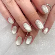 《オフ有り》ご新規様オフ無料！マグネットorフラッシュネイル💍🤍パラジェル使用（再来オフ代別途）