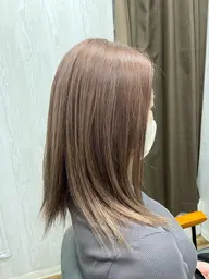 【✨ハイトーンカラー✨】カット+カラー+全体ケアブリーチ+3ステップTR ¥16900→12900