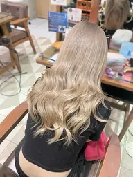 【3月限定🐰】ブリーチ2回🌟トリプルカラー➕1STEPトリートメント🩶リタッチも可◎〈#韓国風#髪質改善〉