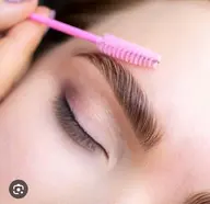 アイブローリフトまたの名はハリウッドアイブロー　男性歓迎