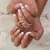 不動の人気！王道のフレンチが大好き🤍【minimo限定他店オフ込み🉐】フレンチネイル💅🏻