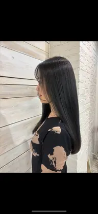 💚肩下 ワンカラー ➕トリートメント💚オーダーメイドのオシャレな薬剤選定でキレイな髪色に🫧