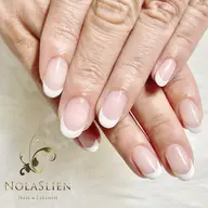 オフ込み　フレンチネイル（パラジェル/フィルイン）￥7,000