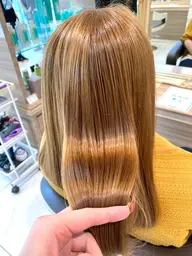 ブリーチ毛対応酸性縮毛矯正＋カット✂️＋トリートメント