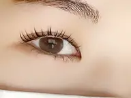 韓国式トレンド・マスカラパーマ アイシャンプー付(マスカラなど付いてる場合はメイクオフ代500円頂戴します) (現金のみ