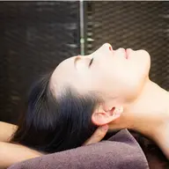 脳内エステ⭐️ ヘッドマッサージでもない。単なるリラクゼーシヨンでもない。五感から始める究極のリラクゼーション✨